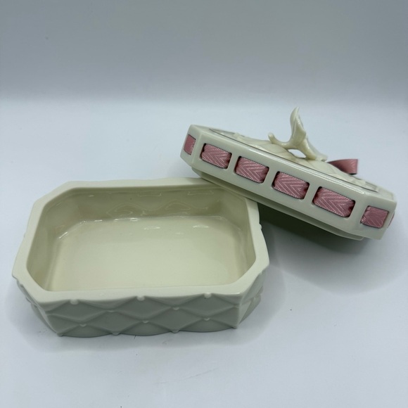 NIB Vintage Lenox “Tied With Love” Serena Sentiment Trinket Box Ribbons - Picture 6 of 10